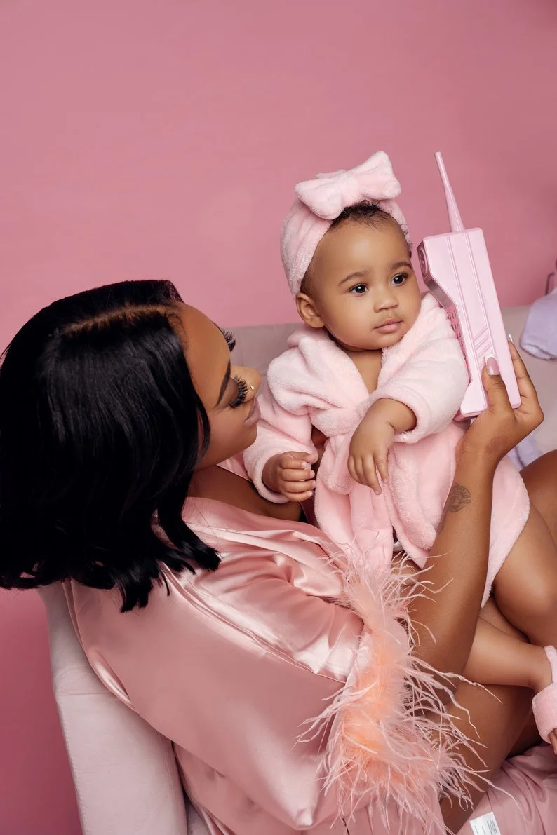 Family portrait session with mother and baby in pink themed setup in Chicago - Filaneyka photo studio