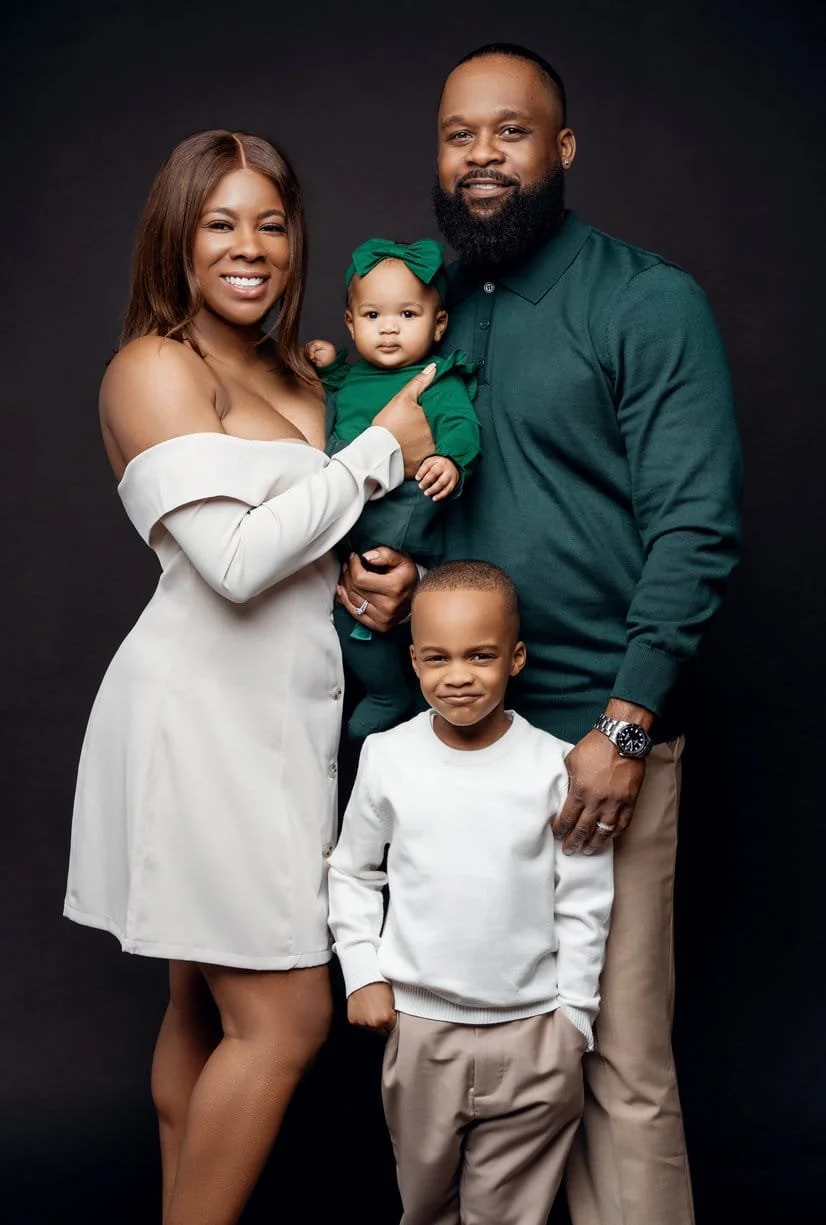 Family photoshoot with family of four studio portrait in Chicago - Filaneyka photo studio