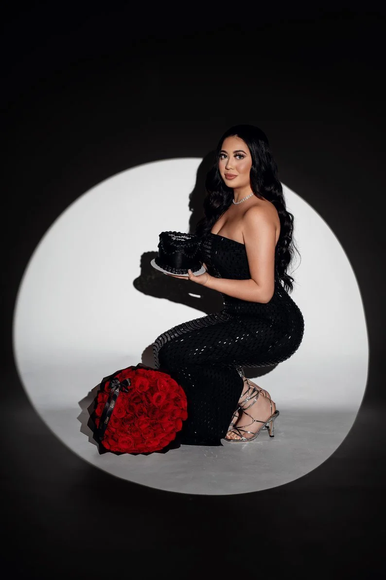 Birthday photography session with spotlight portrait with red roses in Chicago - Filaneyka photo studio