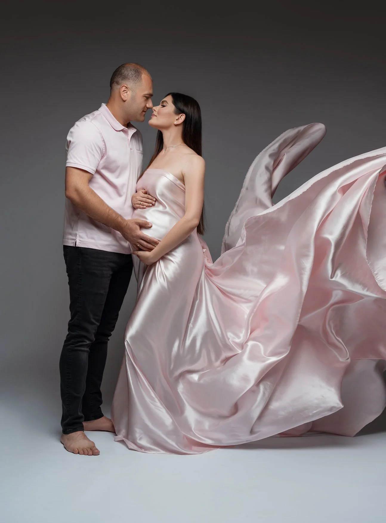 Prenatal photography session with pink satin flowing gown in Chicago - Filaneyka photo studio