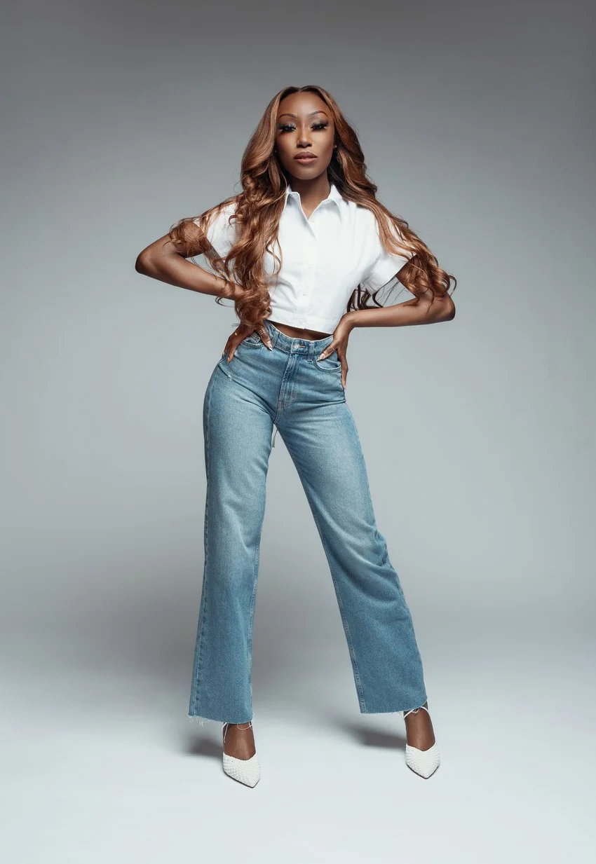 Portrait and headshot photography with casual jeans and white top in Chicago - Filaneyka photo studio