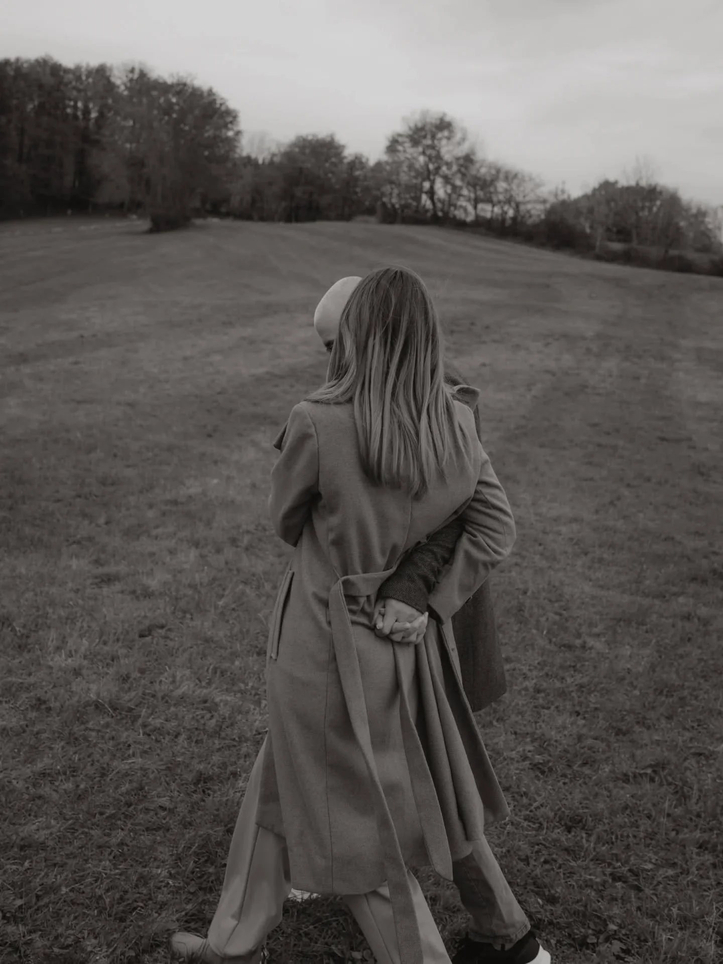 Candid energy only 

#documentaryphotography #couplessession #modernlovephotography