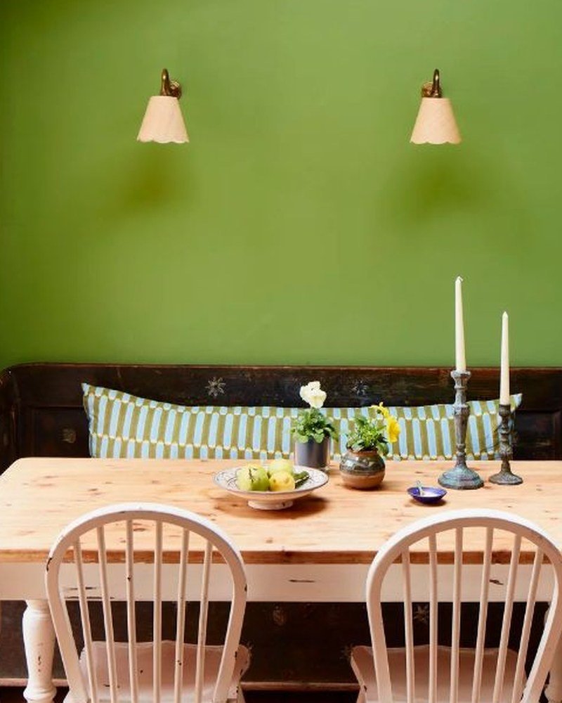 townhouse_green_dining_crop.jpg