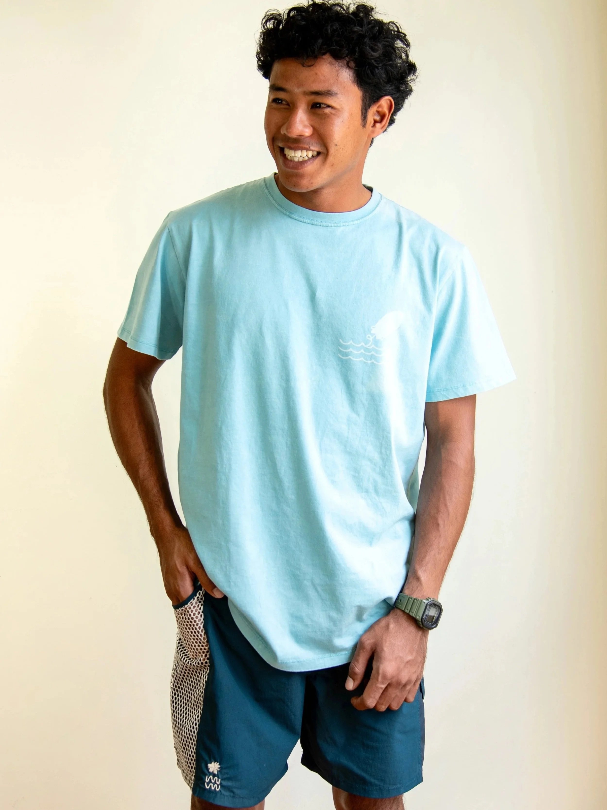 LOST FISH STUDIO oversized tee Wipeout Waves 5.jpg