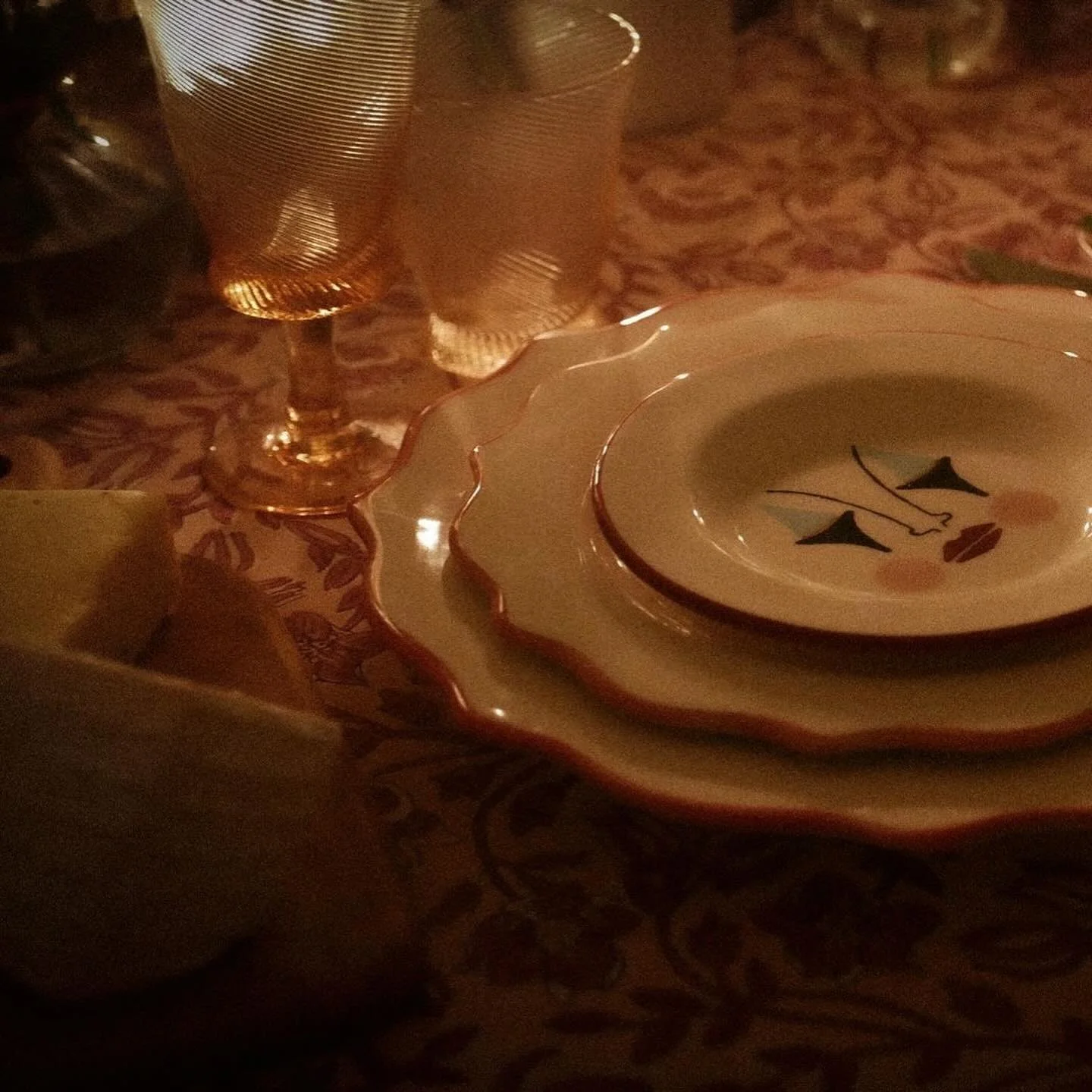 The Masquerade,  A Spellbinding Soir&eacute;e was to celebrate the season of Halloween. A witchy, magical and elegant evening with your friends. As we move closer into winter, we remember the moments of dress up and laughter. 🧙🏻&zwj;♀️🔮🌝 

Head t