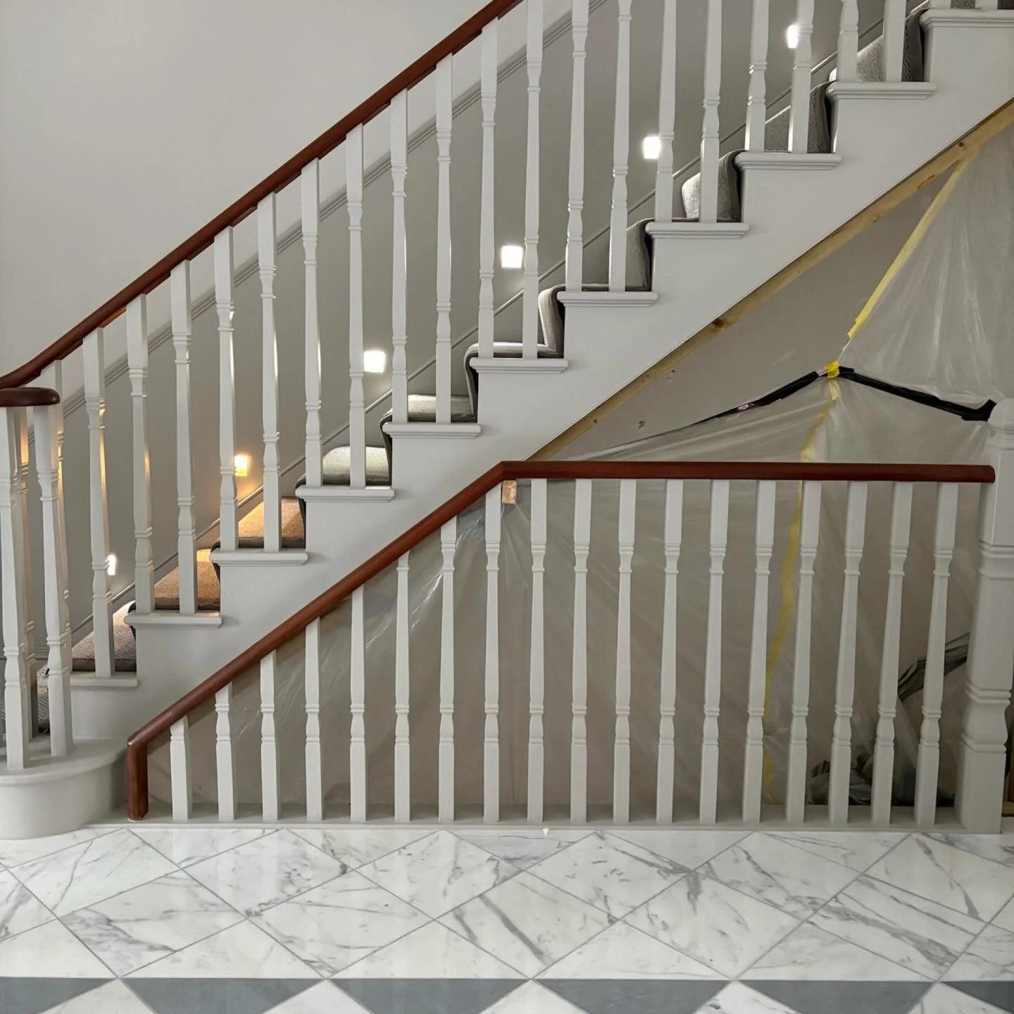 ✨ 2026 is kicking off in Notting Hill!! With moodboards, fabric pulls, layouts and creative sparks flying. Big things are coming for this space! Stick around to see our latest project! 💛 
.
.
.
#interiordesignproject #seasonsdesignstudio #nottinghil