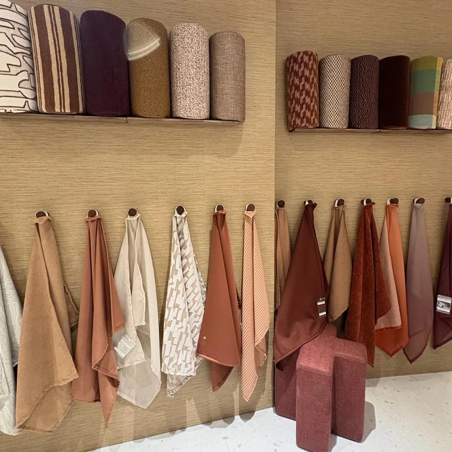 Exploring palettes at @designcentrech 📌

Loving these terracotta, pale pink, brown and cream tones for a new Notting Hill project. Warm, grounded, and quietly luxurious! ✨ 
.
.
.
#interiordesign#chelseaharbour #fabrics #seasonsdesign #ipreview #romo