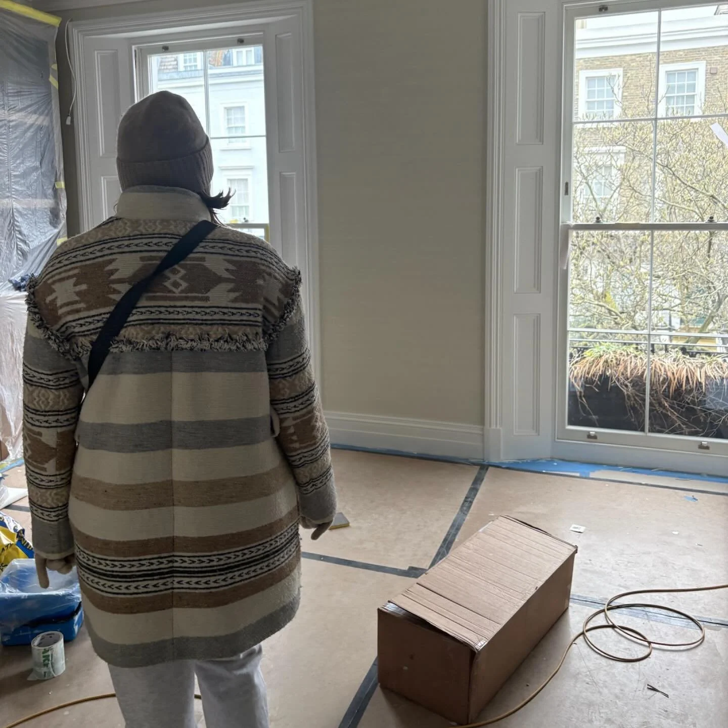 Photo pile of our project in Notting Hill ✨ This week the wallpapers are up!
.
.
.
#nottinghillrenovation #seasonsdesignstudio #londonproject #makeoverinterior