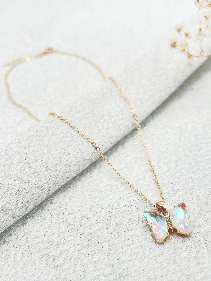 Pearl white butterfly necklace
