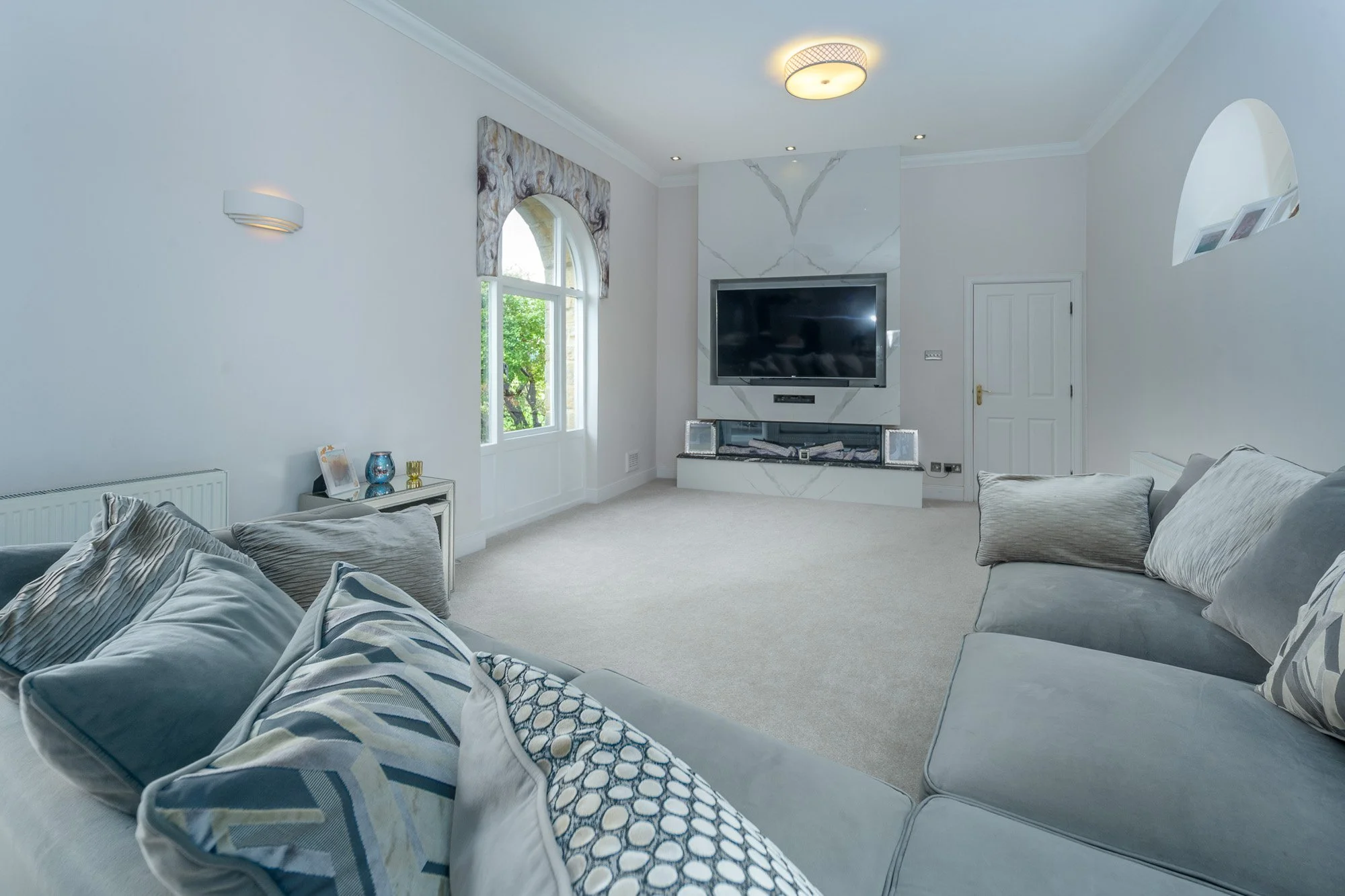 Lounge-2-WEB.jpg