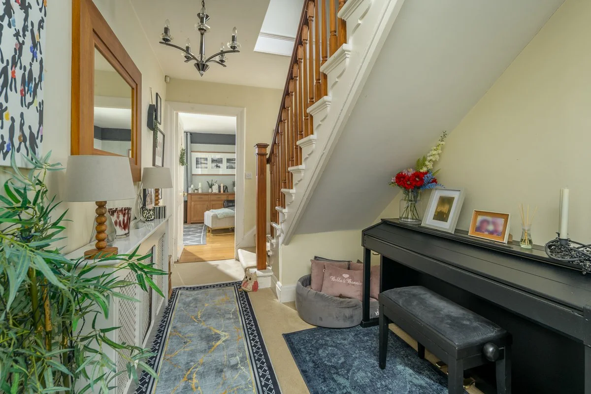 Hallway-2.jpg