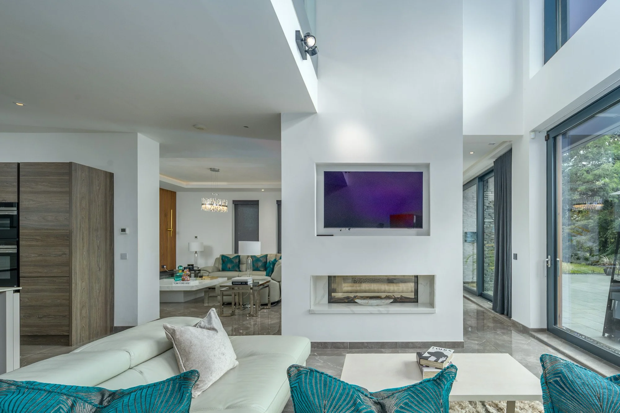 Lounge-4-WEB.jpg