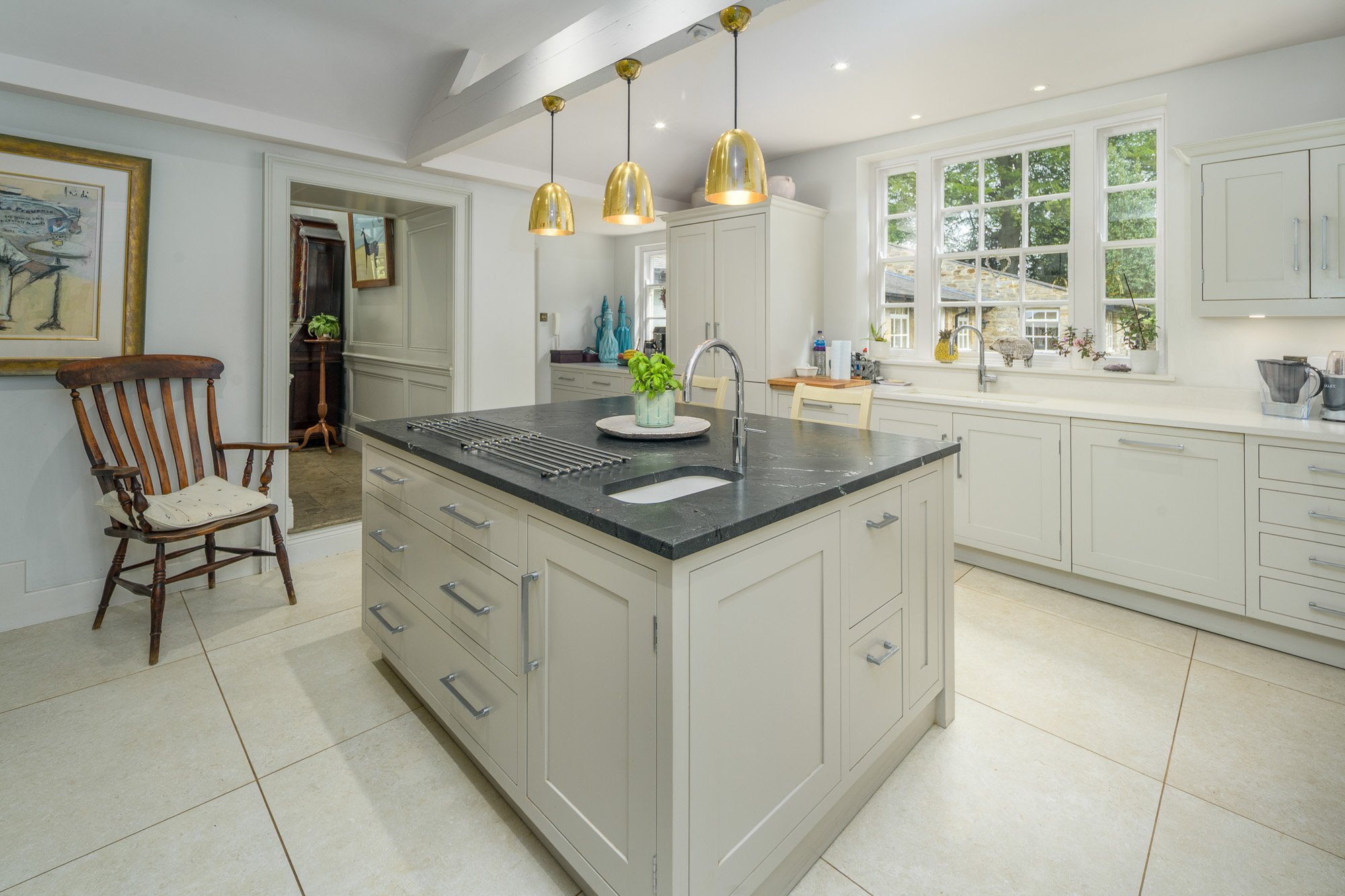 Kitchen-4-WEB.jpg