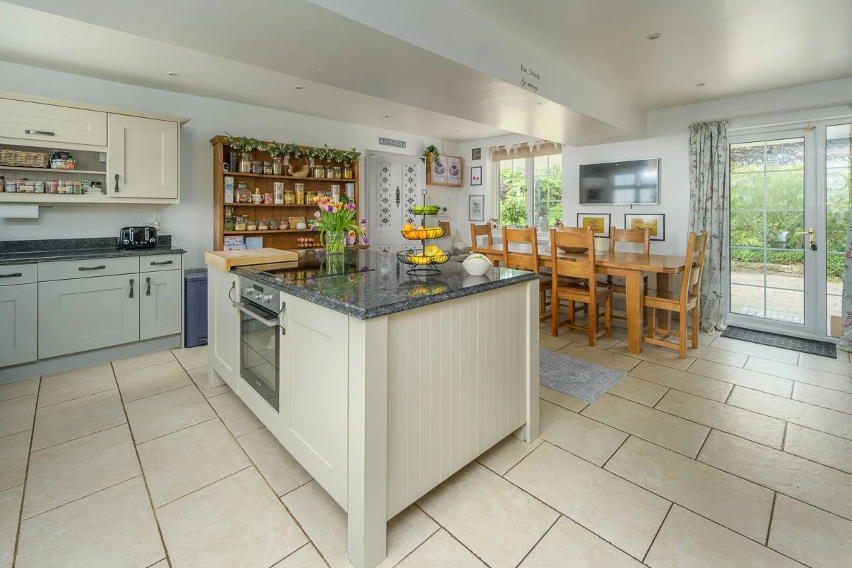 Kitchen-3.jpg