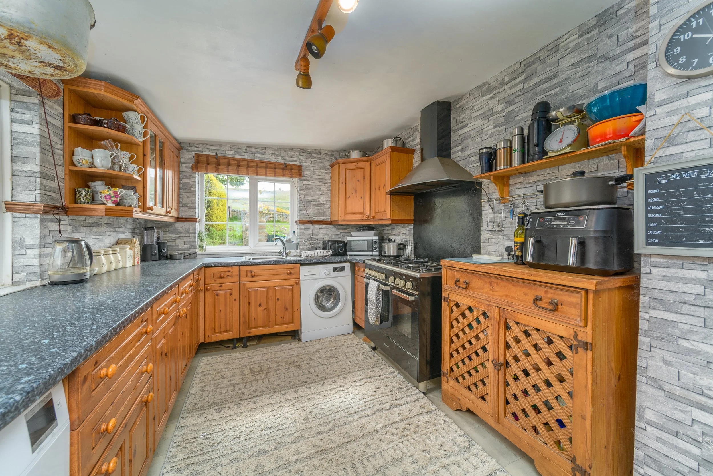 Kitchen-2.jpg
