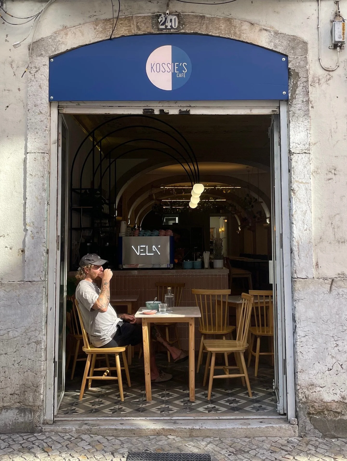 Easy mornings, açaí bowls, and good coffee now in Príncipe Real. See you soon :)
#specialtycoffee #brunch #lisboa