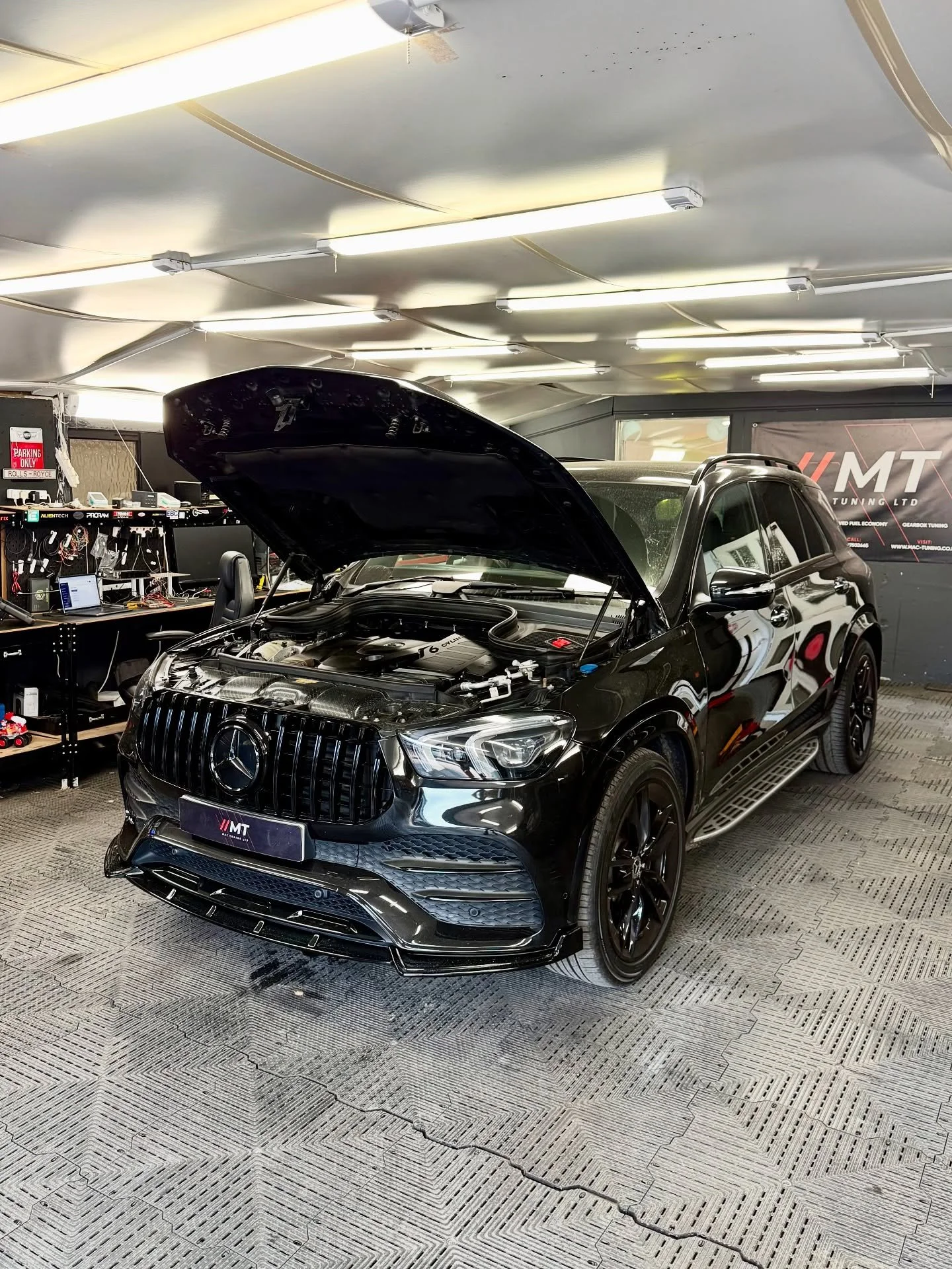 Mercedes GLE400D came to us for performance tuning this week! These make some massive power gains after Mercedes heavily detuned them from factory.

This one now rolls our running 410BHP and a solid 850NM of torque 👌🏼 Comfy family wagon with a whol