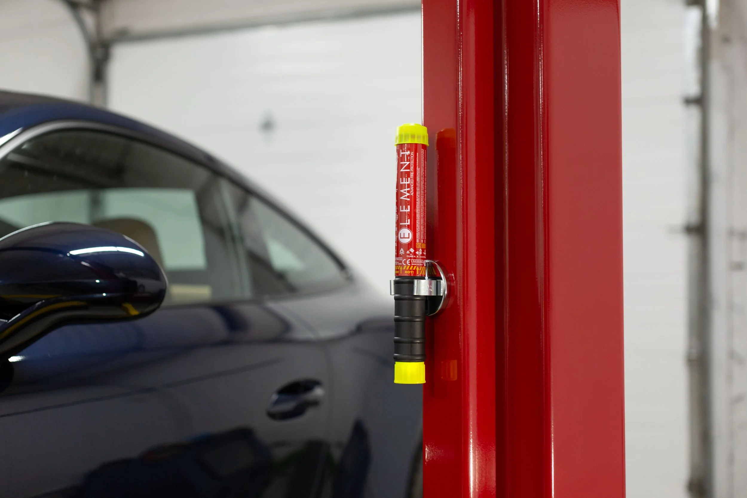 Magnetic mount E50 garage - Lifestyle-Print-16.jpg
