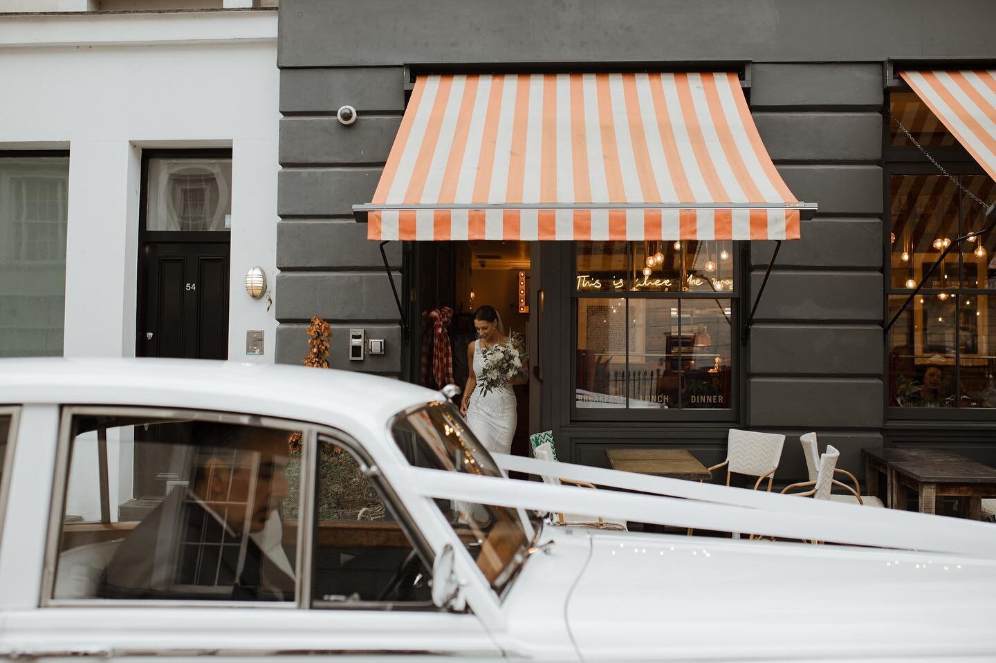 The in-between moments that are already so beautiful you just need to see the whole picture. 📸 

#londonweddingphotographer #norfolkweddingphotographer #suffolkweddingphotographer #classiccar #modernbride #londonwedding #marylebonetownhall #marylebo