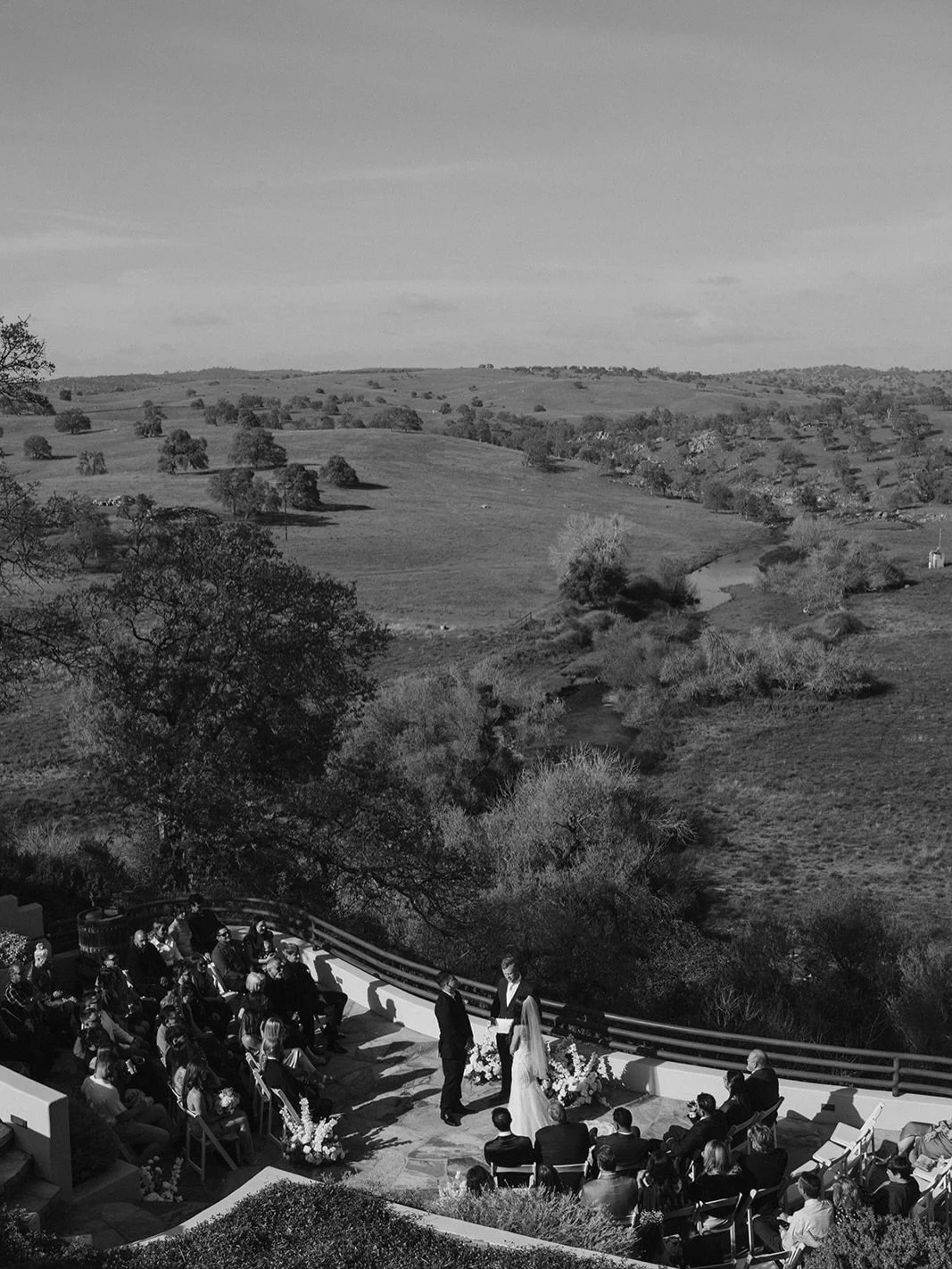 A year since California. Such an amazing trip to capture Nicole and Ryan&rsquo;s wedding in the hills. Until we meet again! 

#california #ukweddingphotographer #destinationweddingphotography #londonweddingphotographer #destinationweddings