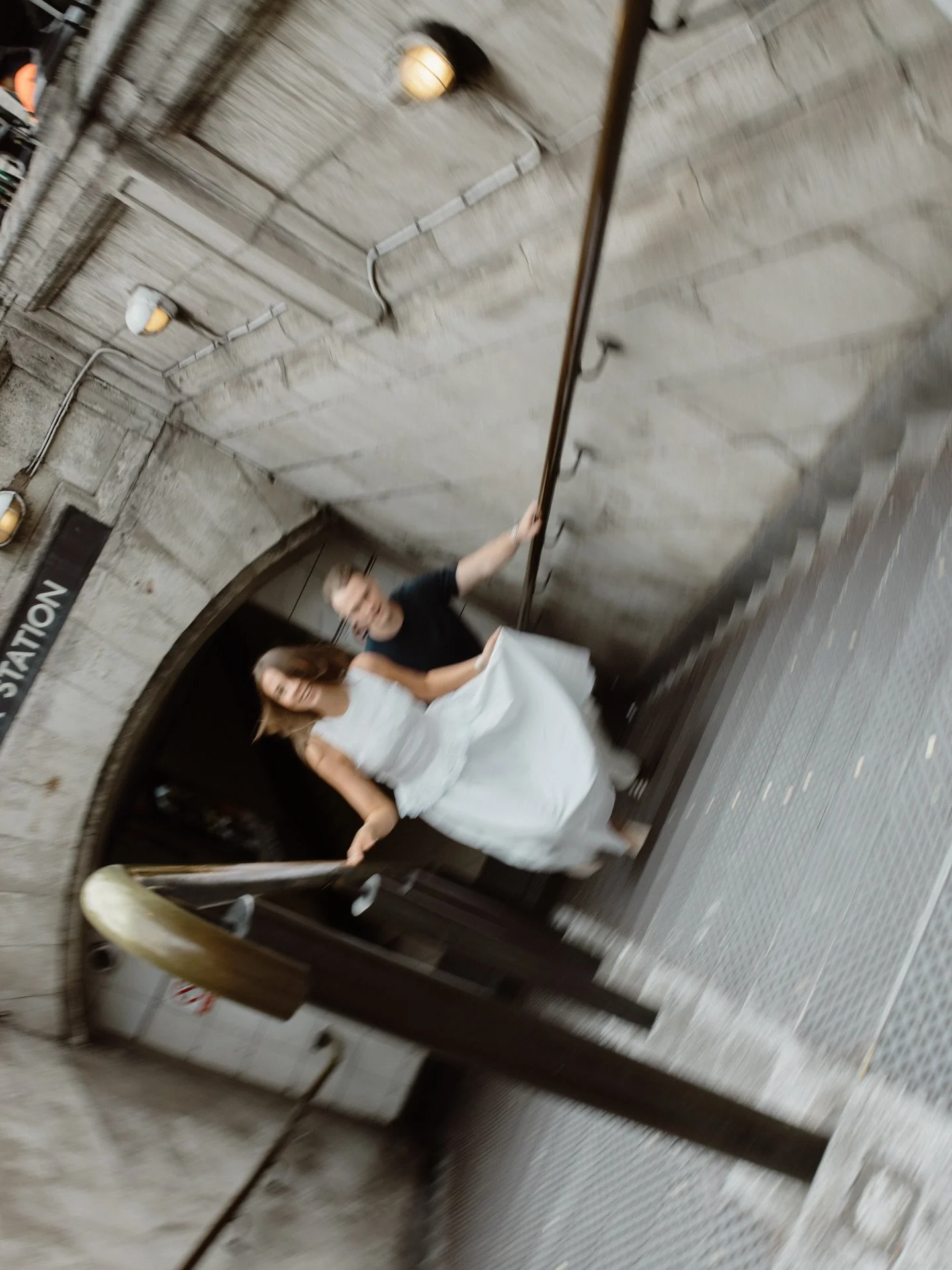 We started in the streets of London and ended up above the city 📷

Loved capturing Chloe &amp; James engagement photos in London. We planned a route unique to them with James also being the best tour guide&hellip; perfection and so much fun 📷 

#lo