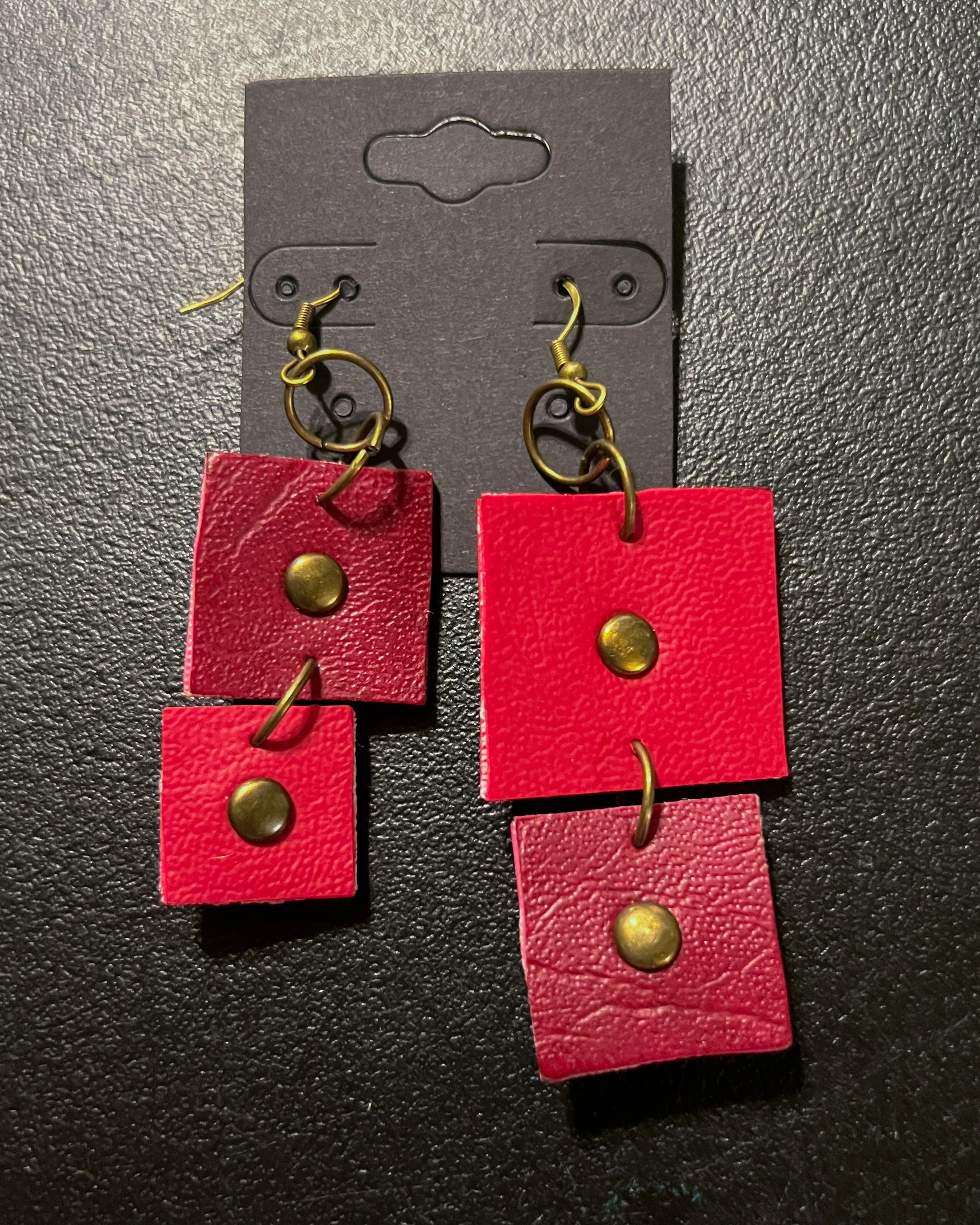 Riveting Earrings - Run A - Individual-4.jpg
