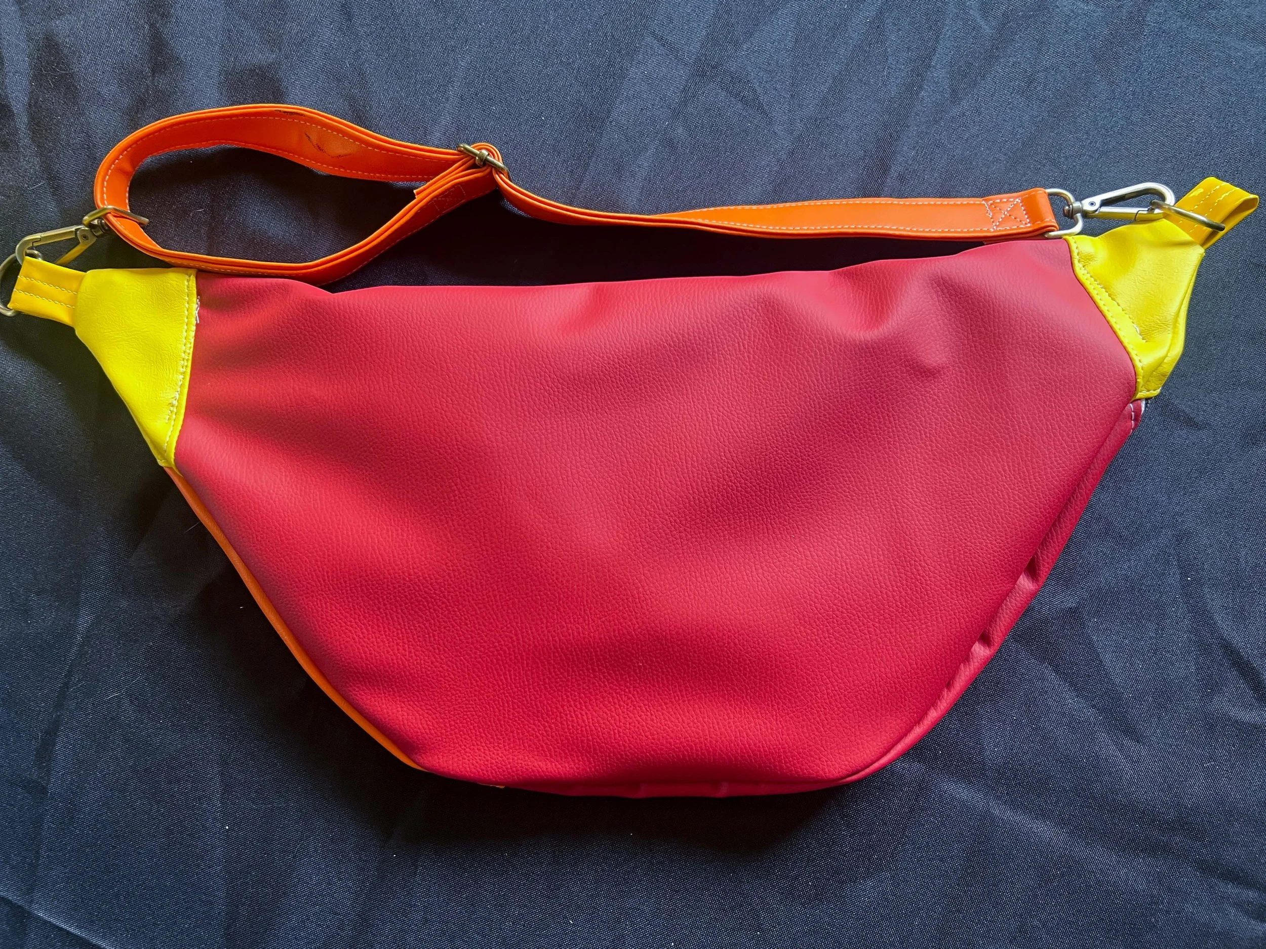 Tummy Bummy Fanny Pack Edited-14.jpg