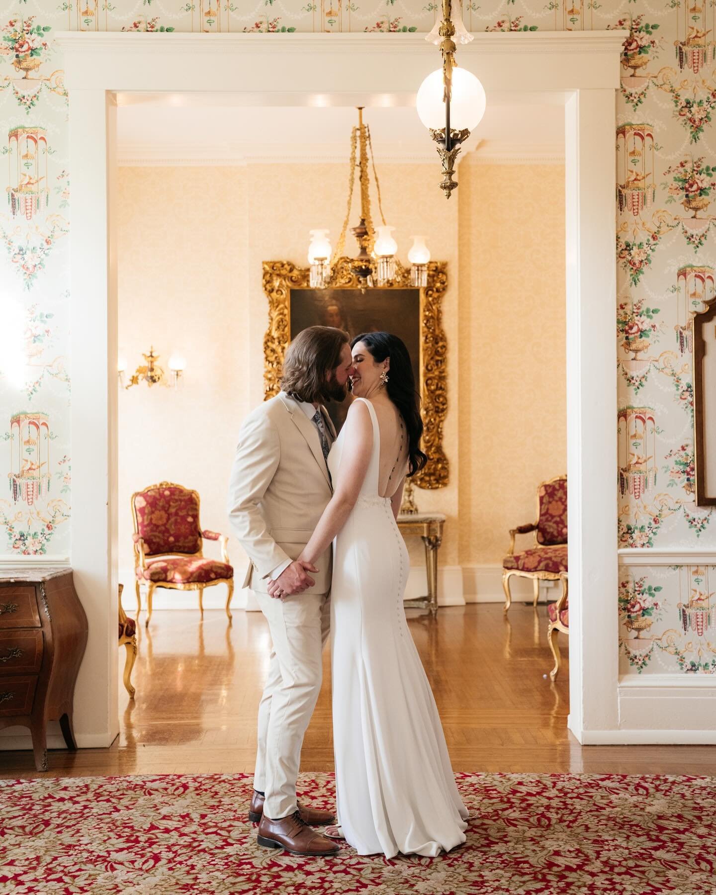 Happy anniversary Alexandra and Micah! Loved this spring garden party last year - the perfect Derby season kickoff.
&bull;&bull;&bull;
Planning and design:&nbsp;@christinaburtonevents
Photography:&nbsp;@l_slierodriguez
Venue:&nbsp;@whitehall_house_ga