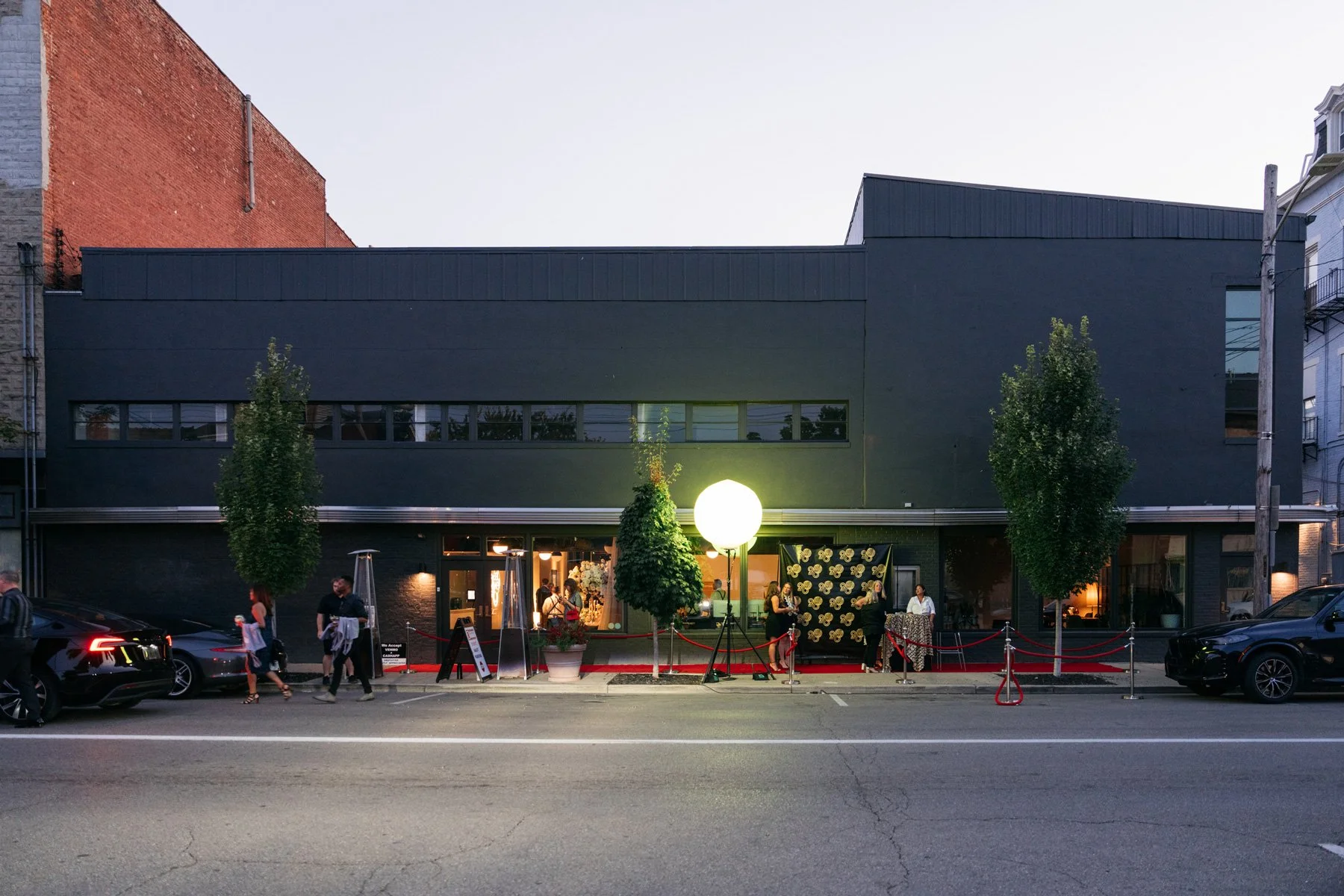 Eatwell-AnniversaryParty-Cincinnati-Event-Photography-LeslieRodriguezPhotography_002.JPG