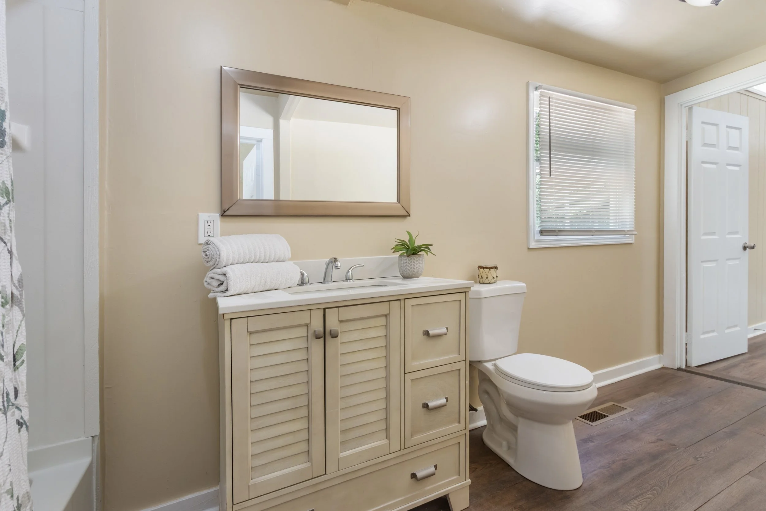 30_main-bath-2.jpg