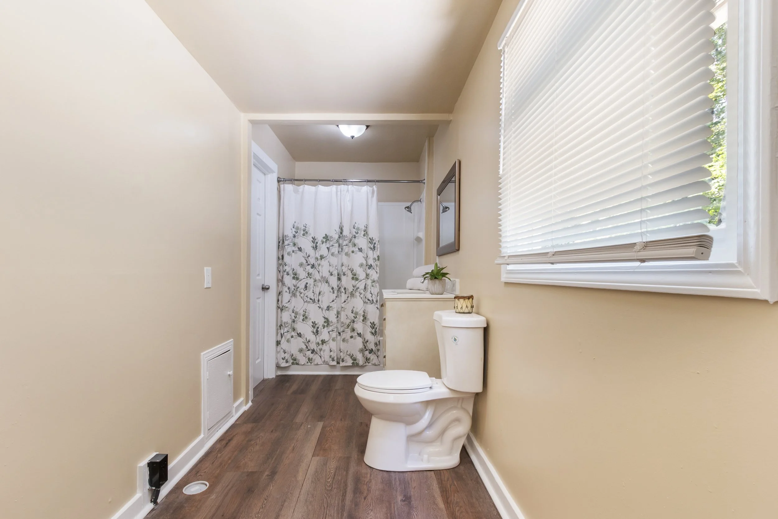 29_main-bath.jpg