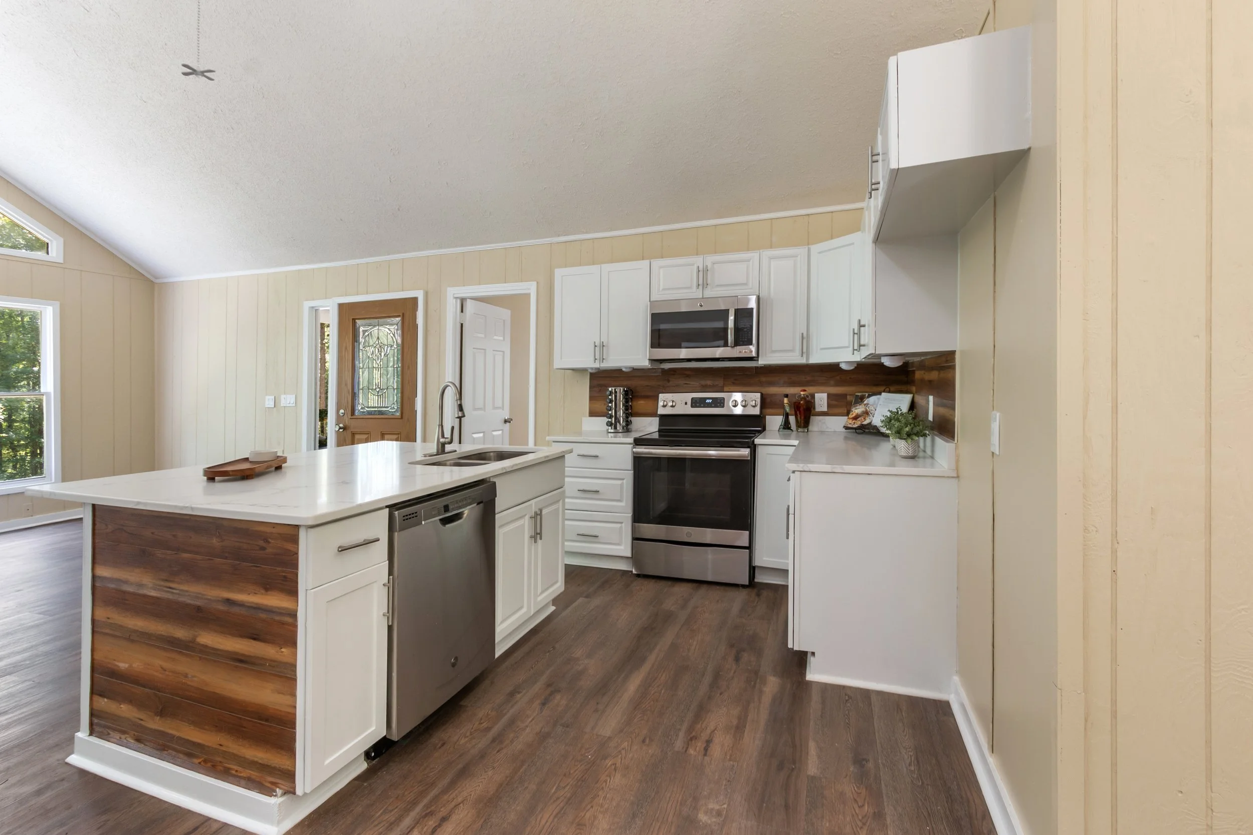 21_kitchen-2.jpg