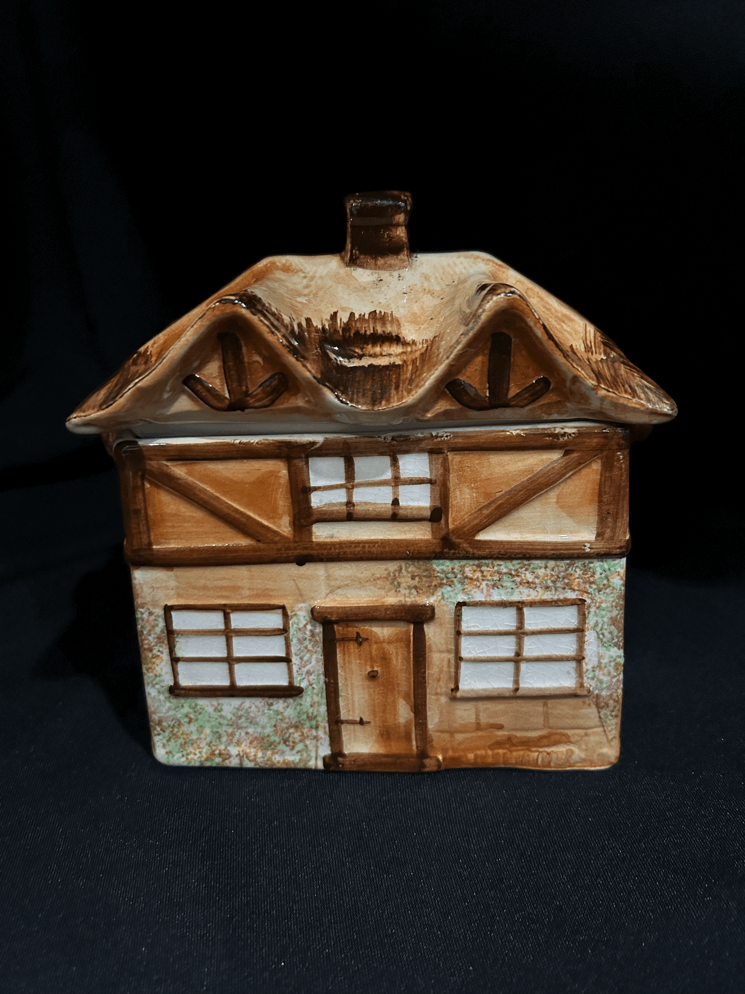1960's Englands Cottage Biscuit Tin