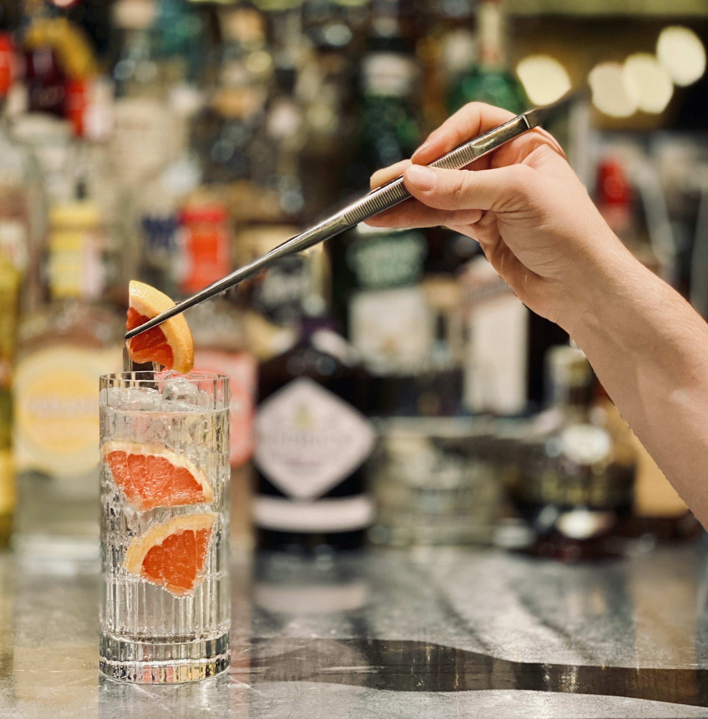 Bevande 1 __Il Mondo dei Gin: Storia Ricette e Curiosità