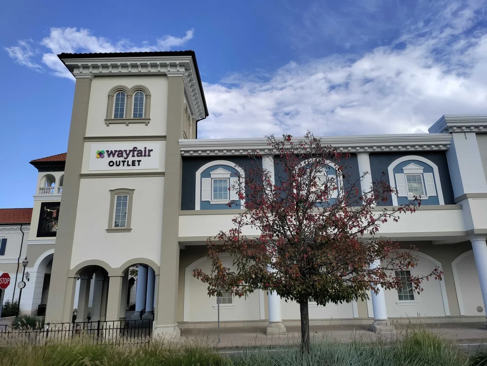 New York — Wayfair Outlet
