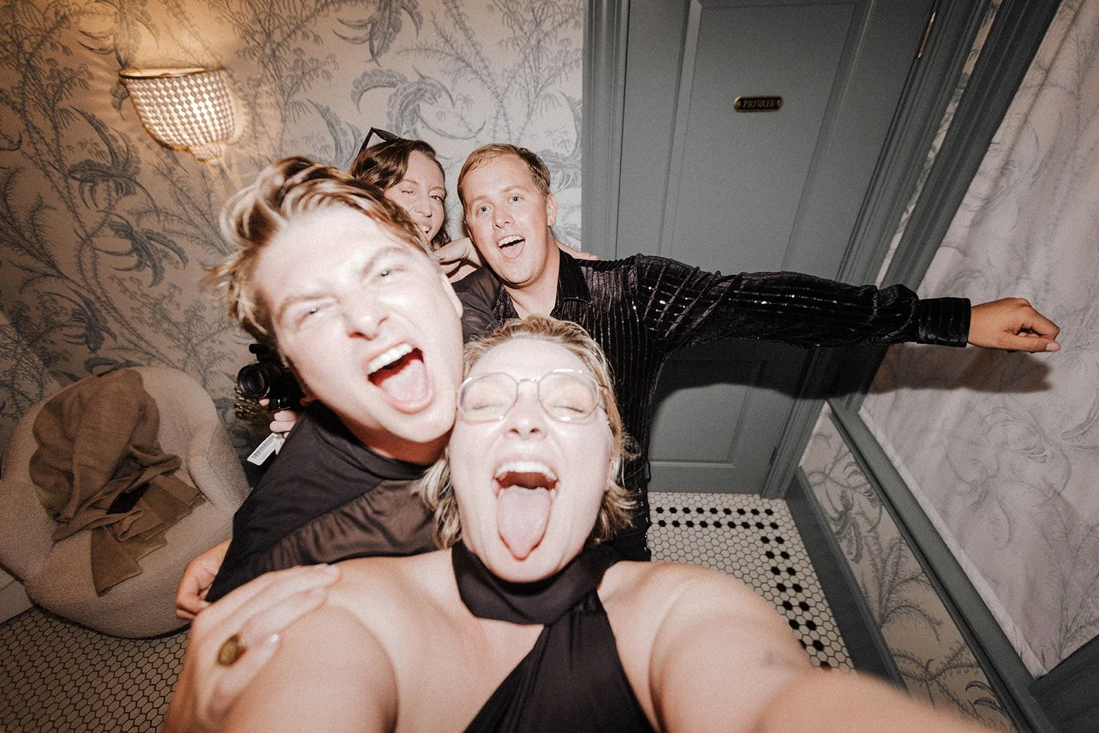 SNEAKYPEAKY (WEDDING)-101.jpg