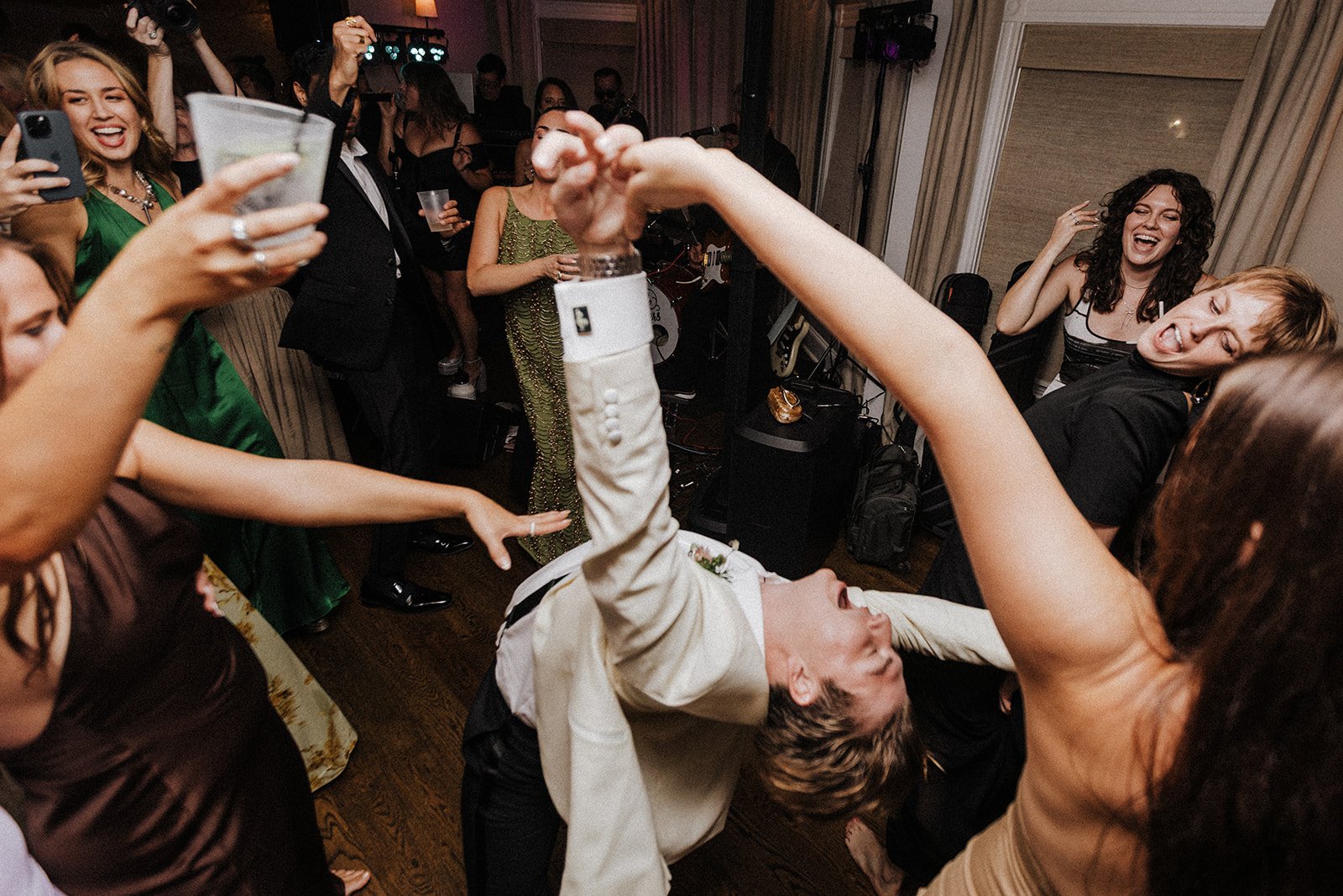SNEAKYPEAKY (WEDDING)-82.jpg