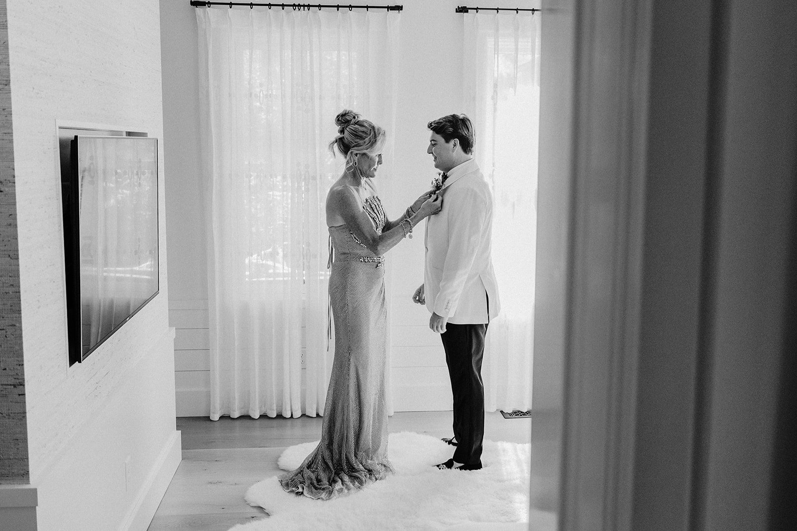 SNEAKYPEAKY (WEDDING)-15.jpg