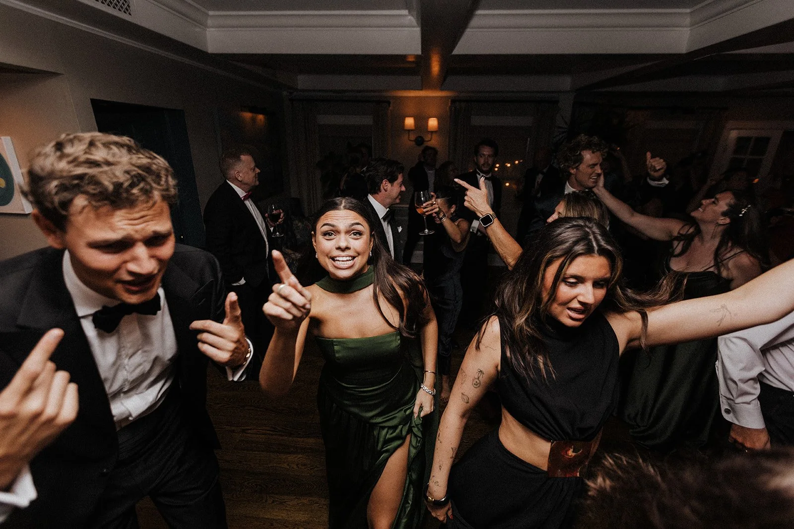 SNEAKYPEAKY (WEDDING)-77.jpg