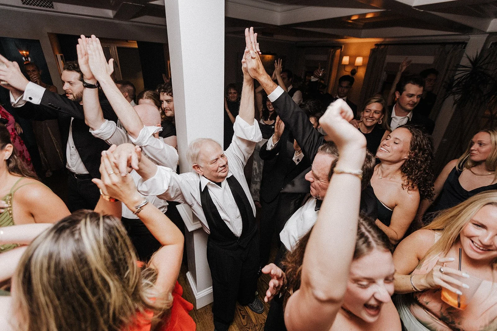 SNEAKYPEAKY (WEDDING)-92.jpg
