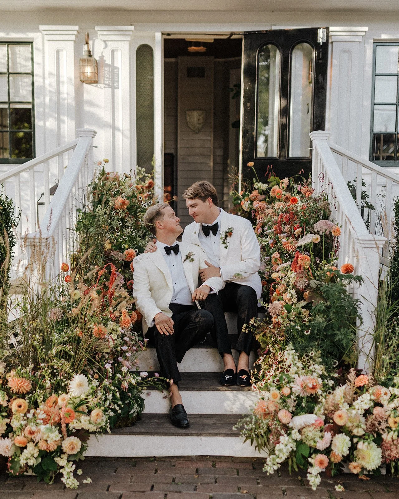 SNEAKYPEAKY (WEDDING)-48.jpg
