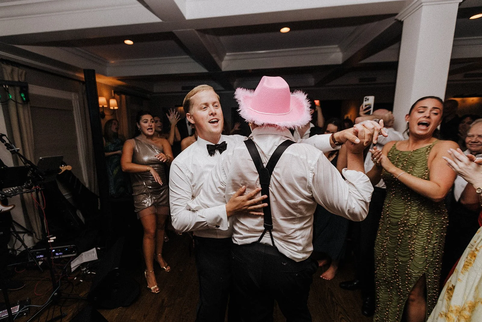 SNEAKYPEAKY (WEDDING)-89.jpg