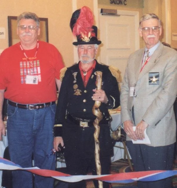 Rick Silva in costume as Emperor Norton I, with Bill Dwyer and Ed Jarvis at the 2007 ribbon-cutting