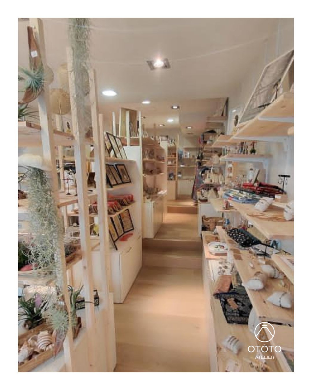 Nos affiches d&eacute;barquent &agrave; Rouen ! 😍
.
Nous sommes ravis de t'annoncer notre collaboration avec Atelier Shifumi, une boutique situ&eacute;e en plein c&oelig;ur de Rouen. D&eacute;sormais, tu pourras y d&eacute;couvrir nos affiches, soig