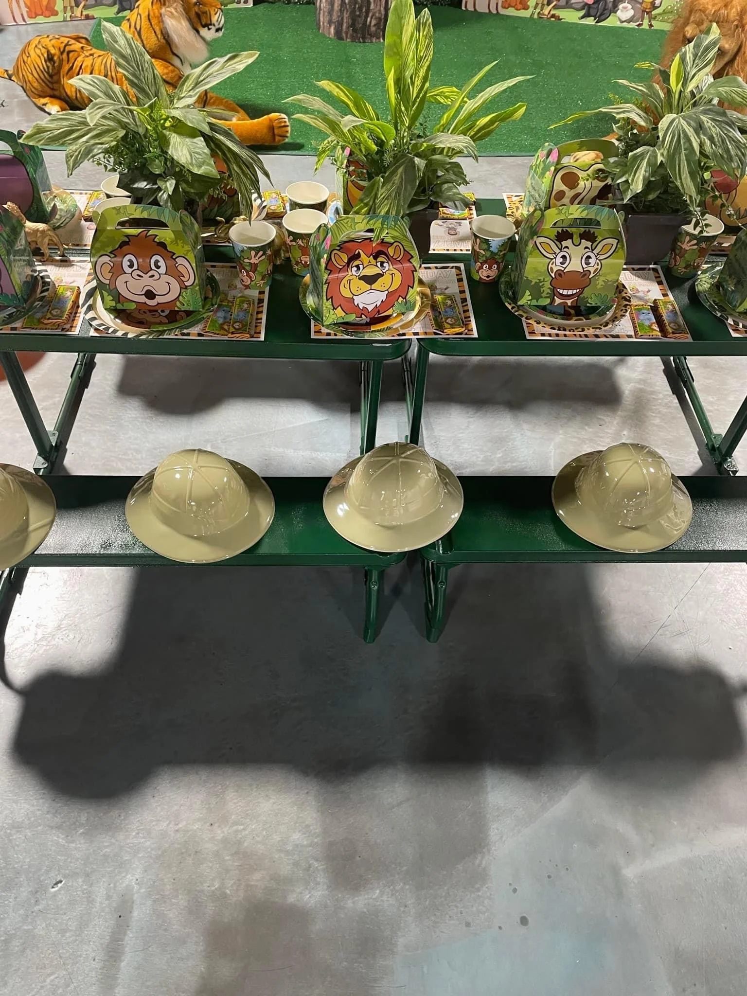 wild one kids table.JPG