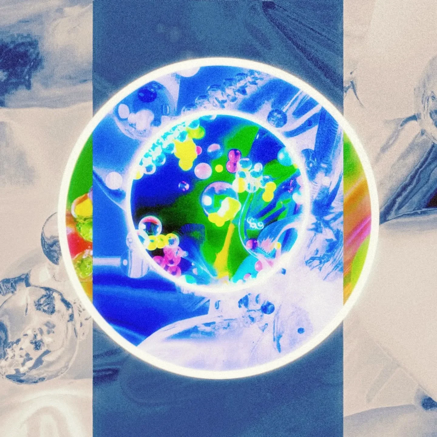 "Kalei*Flux" 

Chromatic Play

#chromatic #futureart #contemporaryart #digitalart #artist #newmediaart