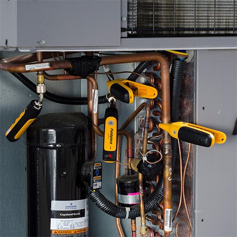 fieldpiece-jl3pc-inuse1.jpg