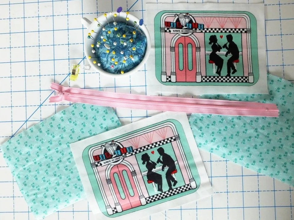 How to Make an easy Zipper Bag — Sewing to the Moon