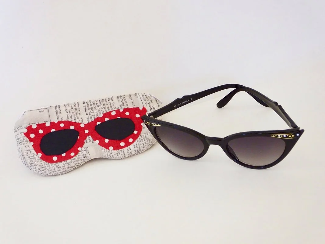 retro sunglasses pouch. EAsy gift to sew for friends