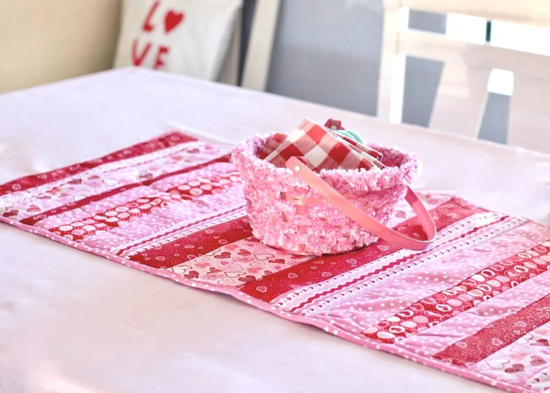 table runner for valentines day. Sewing pattern strip quilt.